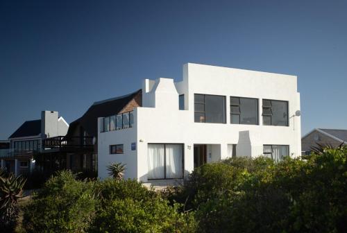 Meraki - Greek style beach house in Boggoms Bay in Boggomsbaai