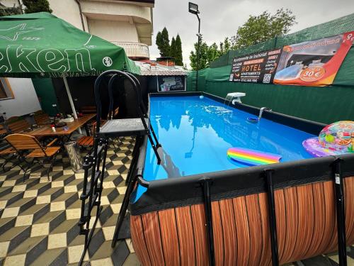 Зовнішній вигляд готелю, Apartament 2 dormitoare LUX situat la parter in complex ApartHotel Botosani 3 in Ботошані