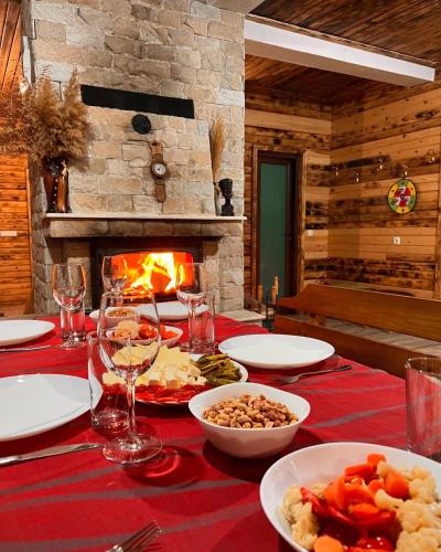 Райски кът “Еленова поляна” (Раиски кът “Еленова поляна”) in Semkovo