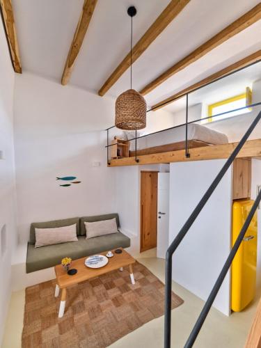 Yellow Stone, Kampos Paros (foto 4)