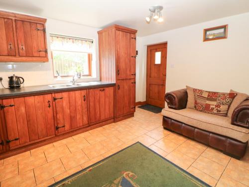 Horse Shoe Cottage - image 10