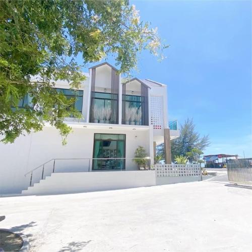 나콘시탐마랏 Colour Beach Resort 호텔 전망