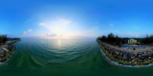 Color Beach Resort