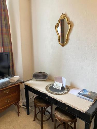 1 Bed Flat Near Edinburgh Castle, Эдинбург (фото 4)