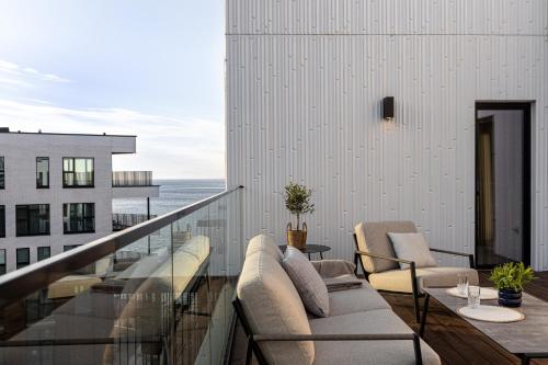 Stylish Waterfront stay with Lounge Terrace & Sauna, Tallin