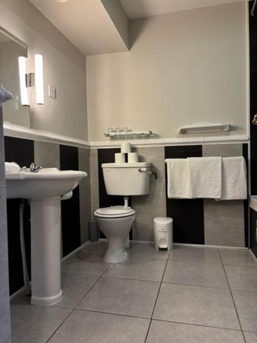 Harmony Inn - Glena House - image 3