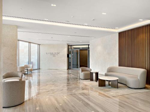 Silkhaus Vacation Homes Luxury 1BDR Stay in Canal Front Al Wasl - image 13