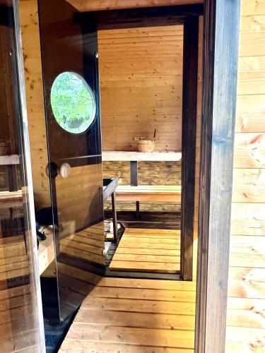 Muhu Leeni Glamping in Võlla