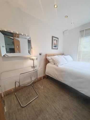 Cambridge city centre immaculate 2 bed apartment