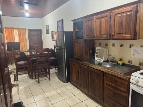 Apartamentos del Puerto in เตลา
