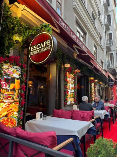 Taksim Escape Suites HOTEL - image 3