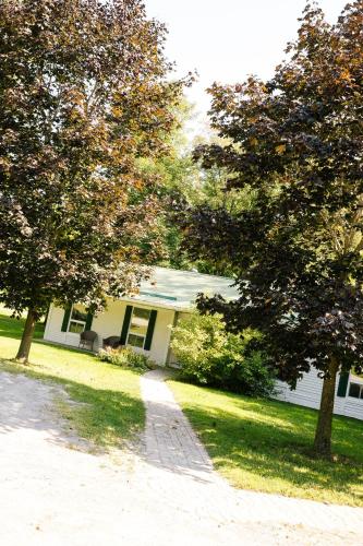 2 bedrooms, 4 beds