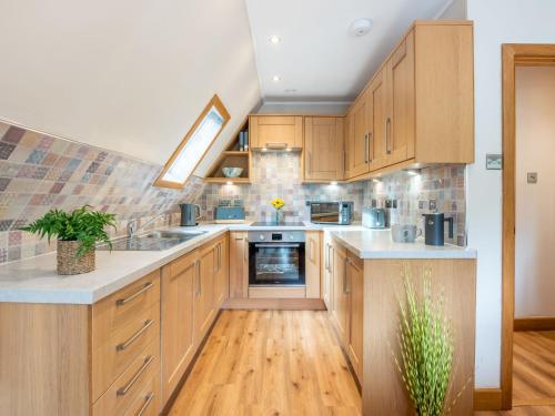 Chalet Heron Lodge by Interhome in Invergarry