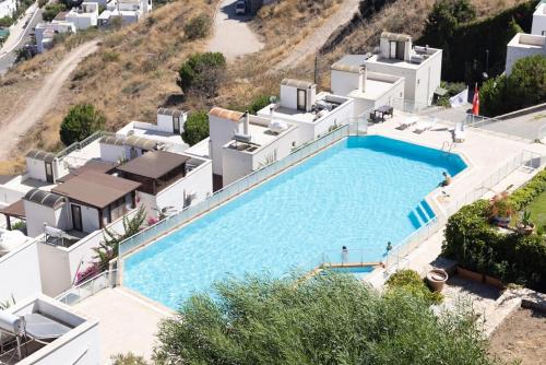 Stunning Sea View Cosy Apartment in Gundogan