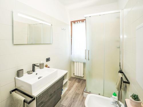 Apartment Lake It Easy by Interhome in Castelveccana
