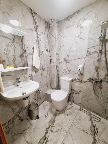 Hotel Color Room Type - Double Room - Basement