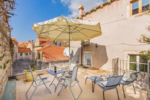 Hidden Gem Old Town Apartments by Irundo 2