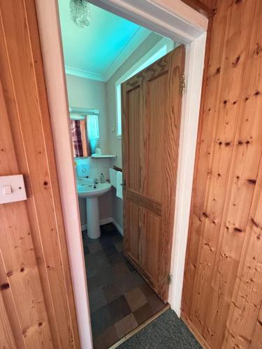 Spean Bridge Hotel - image 4