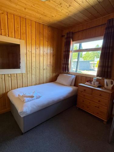 Spean Bridge Hotel - image 10