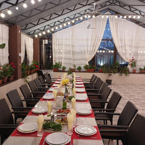 Nohurçay Cottages & Restaurant (Nohurcay Cottages & Restaurant) in Nohurqishlaq