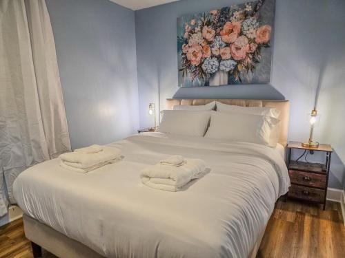 Soft Sheets & Sweet Dreams - 3 Bedroom Home with Driveway, Ниагара-Фолс (фото 5)