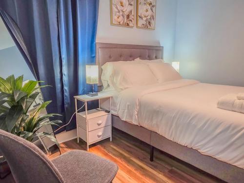 Soft Sheets & Sweet Dreams - 3 Bedroom Home with Driveway, Ниагара-Фолс (фото 10)