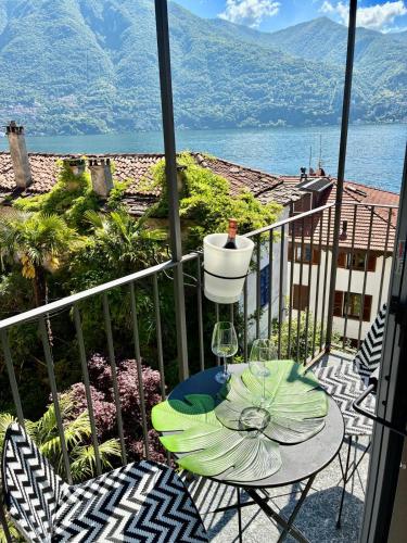 Balkons/terase, The Wee House on the Lake in Carate Urio