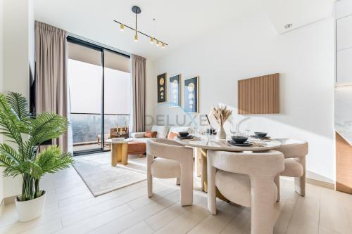 Newly Furnished Apartment near Circle Mall with Marina Views, Binghatti Onyx, JVC by Deluxe Holiday Homes, Dubái (foto 2)