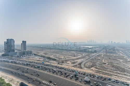 Newly Furnished Apartment near Circle Mall with Marina Views, Binghatti Onyx, JVC by Deluxe Holiday Homes, Dubái (foto 3)