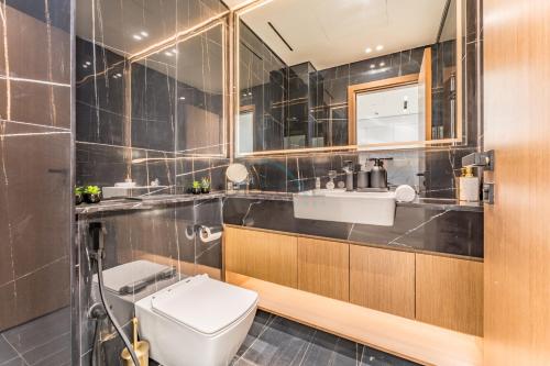 Newly Furnished Apartment near Circle Mall with Marina Views, Binghatti Onyx, JVC by Deluxe Holiday Homes, Dubái (foto 5)