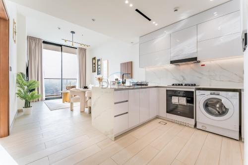 Newly Furnished Apartment near Circle Mall with Marina Views, Binghatti Onyx, JVC by Deluxe Holiday Homes, Dubái (foto 6)