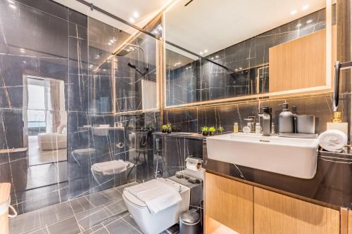 Newly Furnished Apartment near Circle Mall with Marina Views, Binghatti Onyx, JVC by Deluxe Holiday Homes, Dubái (foto 8)