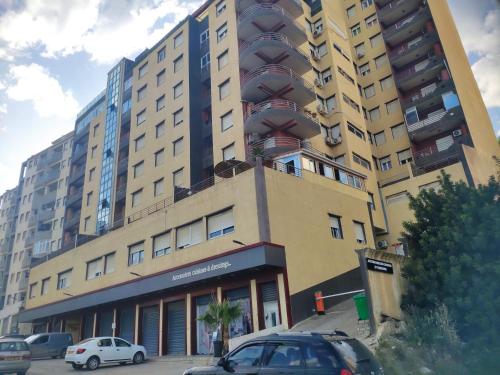 Jolis Grands F2 BEJAIA 49 à 69eur (Jolis Grands F2 BEJAIA 49 a 69eur) in Bejaia