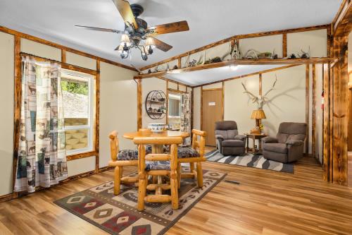 Удобства, Peaceful Boise Retreat 3BR with Cozy Deck in Shafer Butte