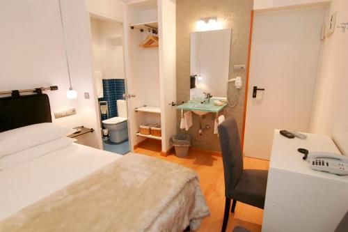 Hostal Santo Domingo - image 13