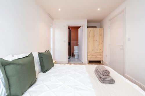 6-Bedroom, 6-Bathroom Contractor Home, Manchester (fotografie 7)