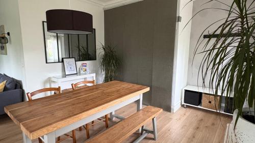 Зручності, Maison spacieuse et paisible - 4 chambres, parking, wifi in Бур-сюр-Ивет
