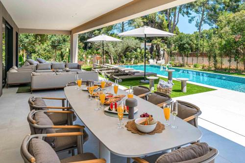 Villa with Private Pool image 10