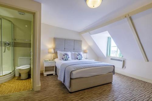 Pancuran, Swan Revived Hotel in Milton Keynes