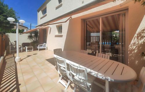 Awesome Home In Tourbes - image 3