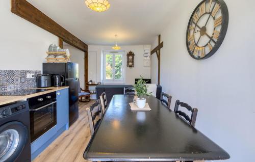 ห้องครัว, Holiday Home On A Vineyard in บล็องแซ