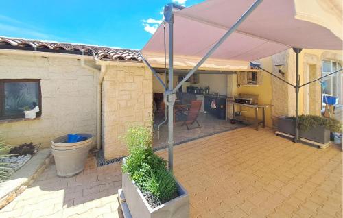 Viesnīcas āriene, Stunning Home In Jonquière Saint Vincen (Stunning Home In Jonquiere Saint Vincen) in Comps ciems