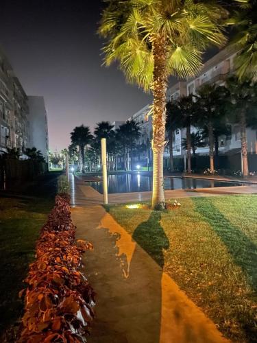 Bright Apt with Balcony, WiFi, Parking and Pool Resort in 布兹尼卡