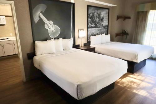 Sleeps 4