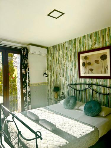 Double Room with Private Bathroom image 6