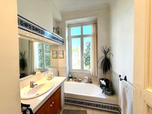 Bathroom, Les Arenes de Cimiez near Monastere de Cimiez
