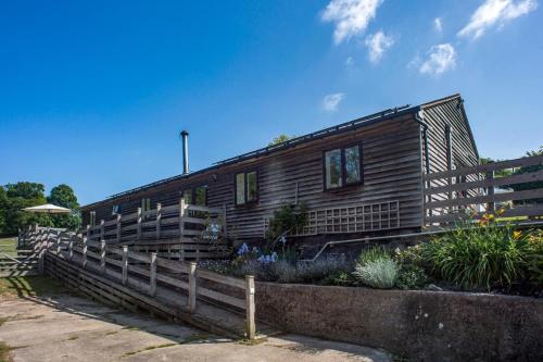 Accessible 4-Bed Barn Sleeps 8 - Farm Stay in Mayfield (East Sussex)