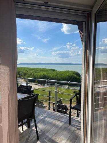 Beach Resident in บาลาตันเลลเล