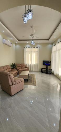 White Mountain House in Sinadil