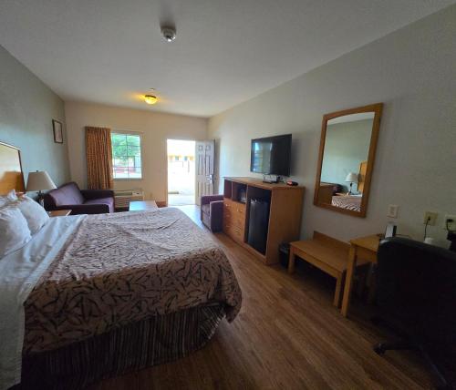 Whitesboro Inn & Suites